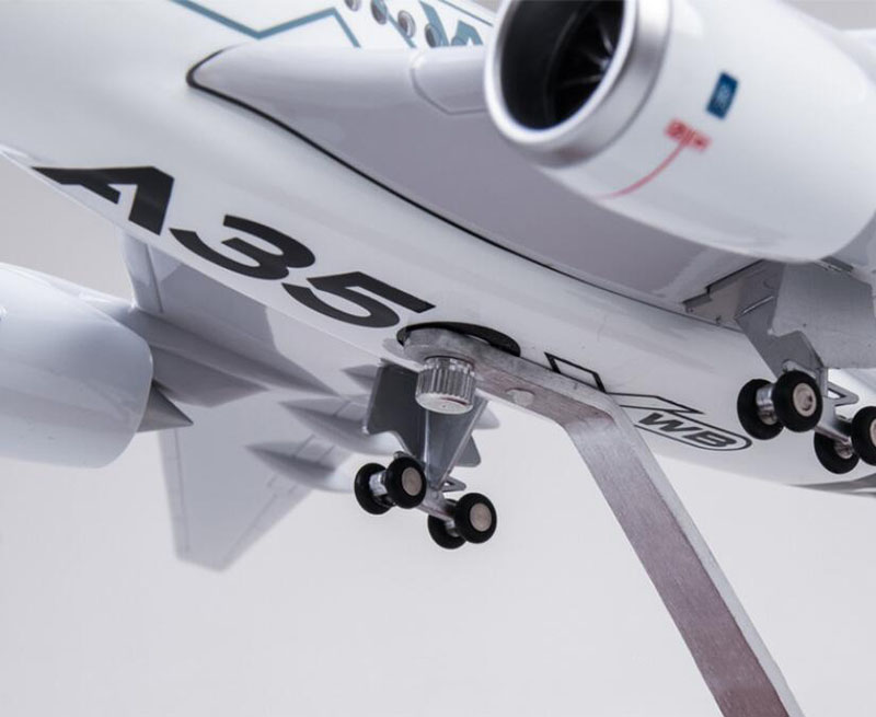 1/142 size 47 cm aircraft Airbus A350 passenger aircraft XWB Airlines W type light and hub die-cast plastic aircraft collection