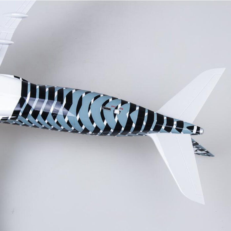 1/142 size 47 cm aircraft Airbus A350 passenger aircraft XWB Airlines W type light and hub die-cast plastic aircraft collection