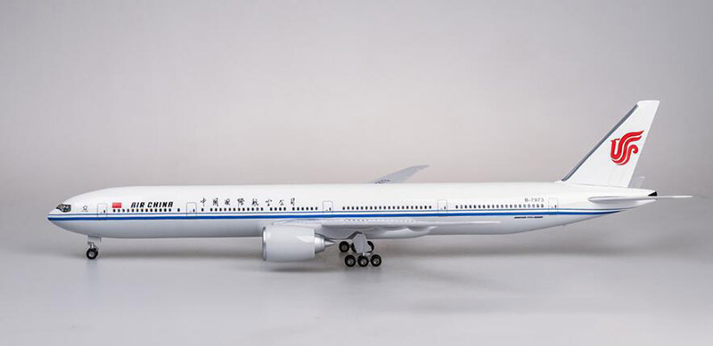47CM Aircraft 1/157 Scale Simulation Boeing B777 Airplane Model Toys Air China Airlines W Light and Wheel Diecast Plastic Plane