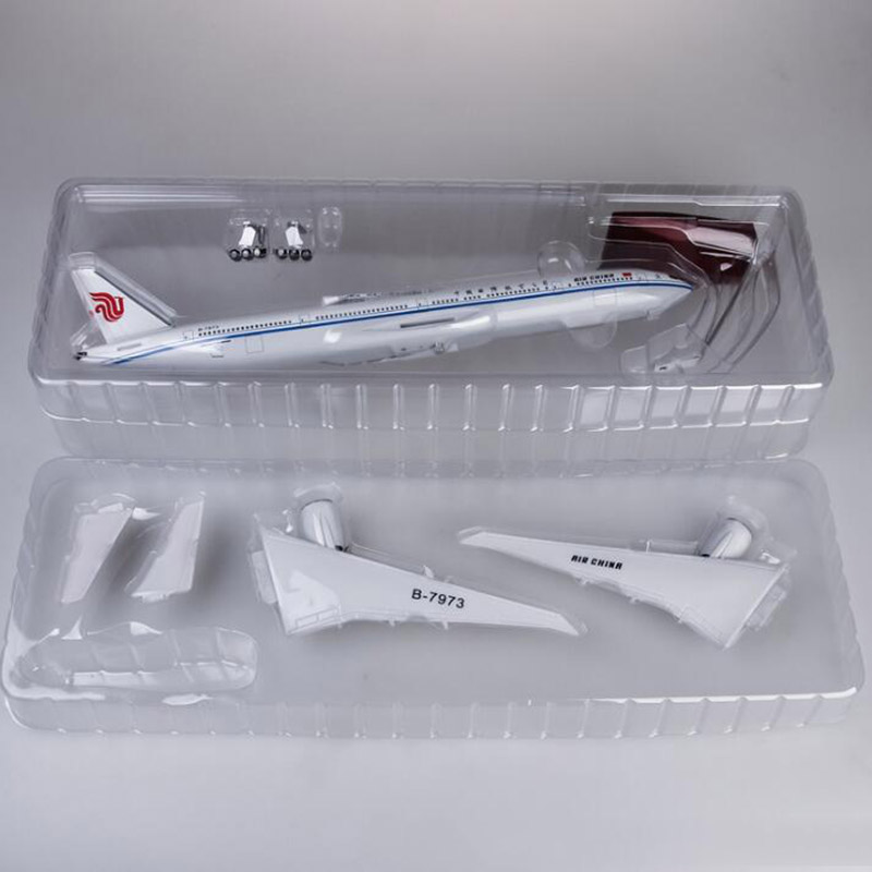 47CM Aircraft 1/157 Scale Simulation Boeing B777 Airplane Model Toys Air China Airlines W Light and Wheel Diecast Plastic Plane