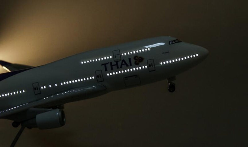 1/150 Scale 47cm Alloy Aircraft Boeing 747 B747 Thailand Plane THAI Airline Airplane Model Base Light & Wheel Diecast Resin Toys