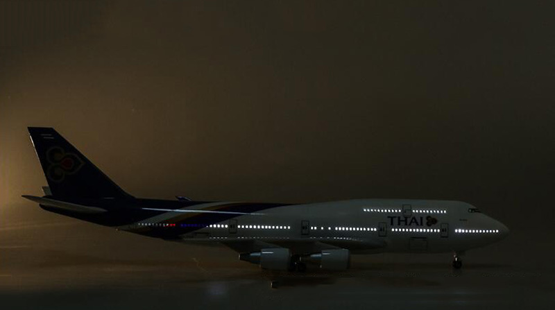 1/150 Scale 47cm Alloy Aircraft Boeing 747 B747 Thailand Plane THAI Airline Airplane Model Base Light & Wheel Diecast Resin Toys