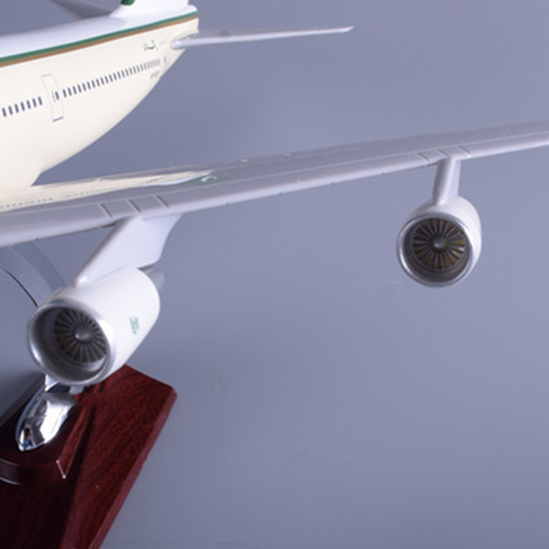 47CM 1/150 Scale PIA Pakistan Airway Aircraft Airplane Aviation Model Toys B747 Dream Liner Model Diecast Plastic Resin Plane