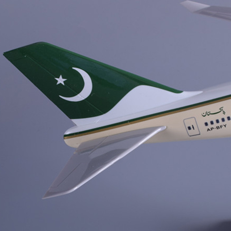 47CM 1/150 Scale PIA Pakistan Airway Aircraft Airplane Aviation Model Toys B747 Dream Liner Model Diecast Plastic Resin Plane