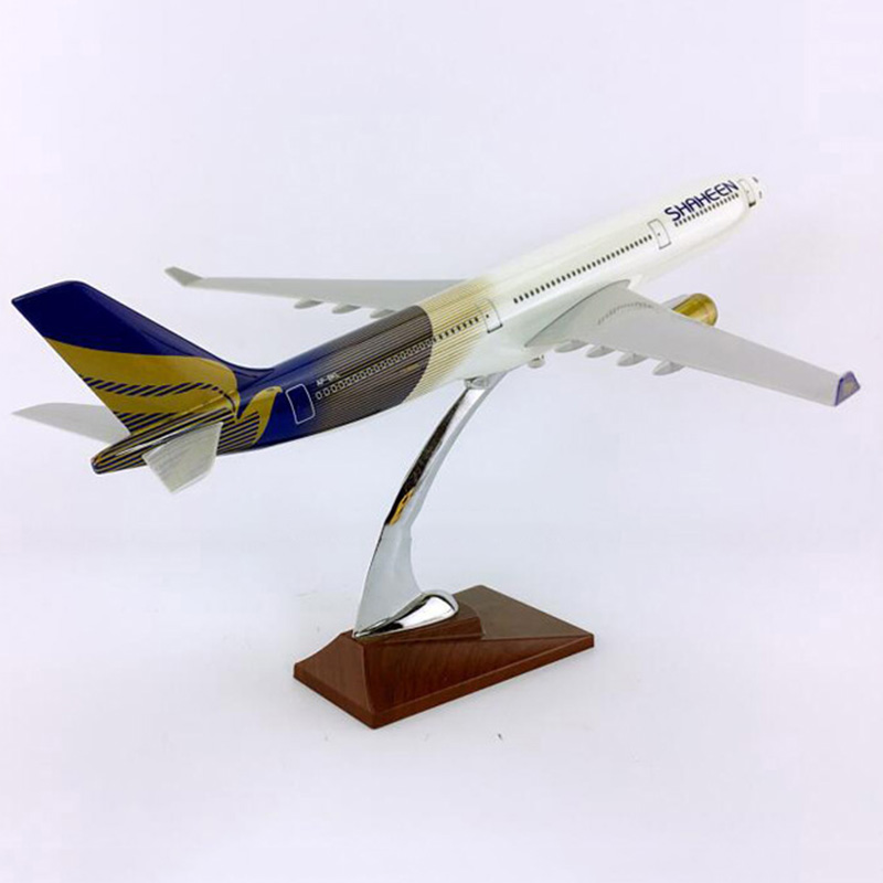 40CM 1:172 Alloy Airbus A330-300 model Pakistan SHAHEEN airlines W base aircraft plane collectible display model collection Toys 40CM 1:172 Alloy Airbus A330-300 model Pakistan SHAHEEN airlines W base aircraft plane collectible display model collection Toys