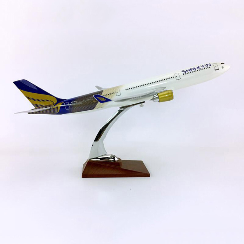 40CM 1:172 Alloy Airbus A330-300 model Pakistan SHAHEEN airlines W base aircraft plane collectible display model collection Toys 40CM 1:172 Alloy Airbus A330-300 model Pakistan SHAHEEN airlines W base aircraft plane collectible display model collection Toys