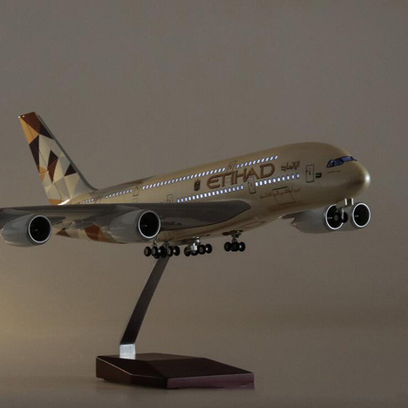 50.5CM Aircraft 1/160 Scale High imitation Airbus A380 ETIHAD Airline Model Pedestal Light&Wheel Diecast Plastic Plane Toys 50.5CM Aircraft 1/160 Scale High imitation Airbus A380 ETIHAD Airline Model Pedestal Light&Wheel Diecast Plastic Plane Toys