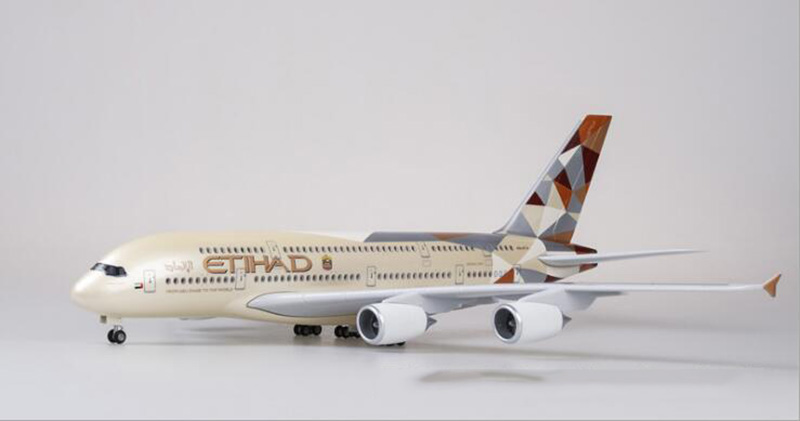 50.5CM Aircraft 1/160 Scale High imitation Airbus A380 ETIHAD Airline Model Pedestal Light&Wheel Diecast Plastic Plane Toys 50.5CM Aircraft 1/160 Scale High imitation Airbus A380 ETIHAD Airline Model Pedestal Light&Wheel Diecast Plastic Plane Toys