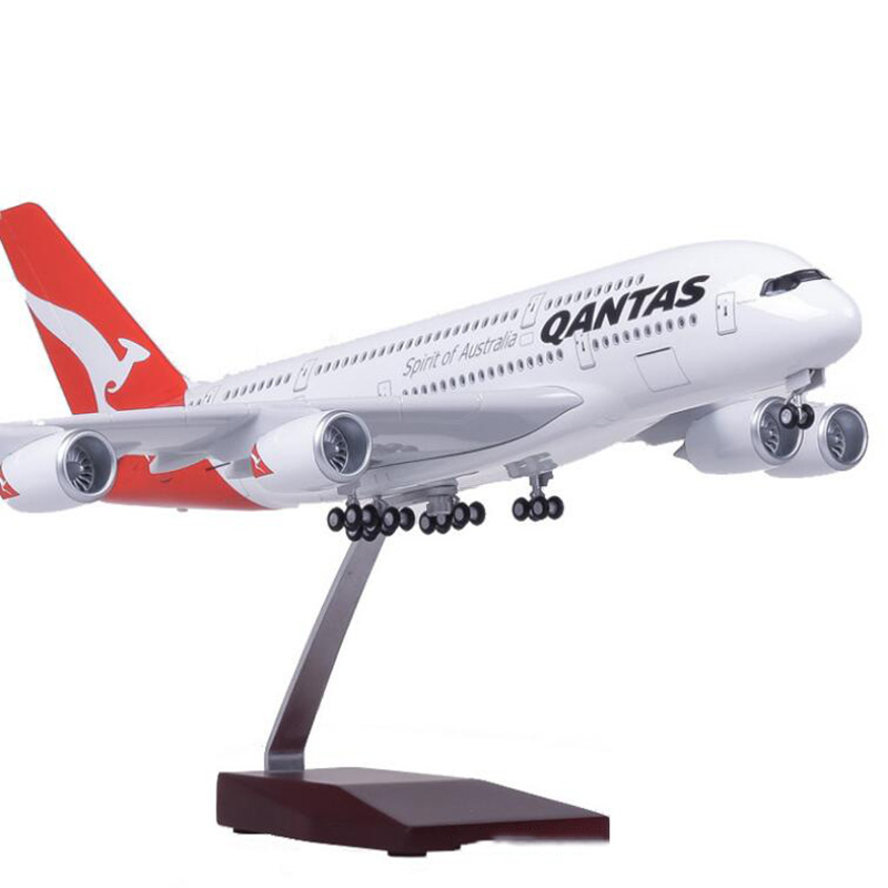 50.5CM Alloy Aircraft 1/160 Scale Airplane Airbus A380 QANTAS Airline Model W Light&Wheel Diecast Plastic Plane For Collection
