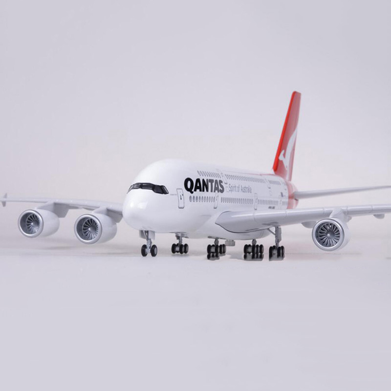 50.5CM Alloy Aircraft 1/160 Scale Airplane Airbus A380 QANTAS Airline Model W Light&Wheel Diecast Plastic Plane For Collection