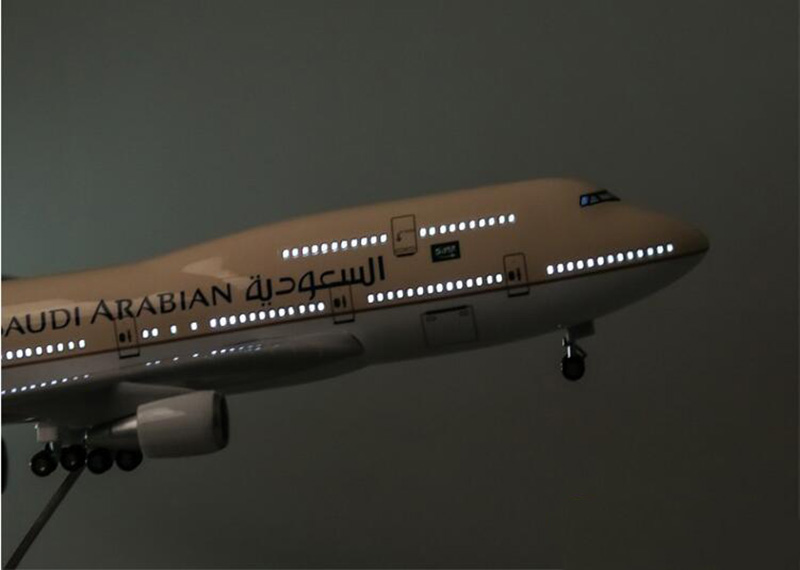 1/150 Scale Boeing 747 B747-400 Simulation Aircraft Model Toy 47cmSaudi Arabian Airline Airplane W Light Wheels Diecast Plane 1/150 Scale Boeing 747 B747-400 Simulation Aircraft Model Toy 47cmSaudi Arabian Airline Airplane W Light Wheels Diecast Plane