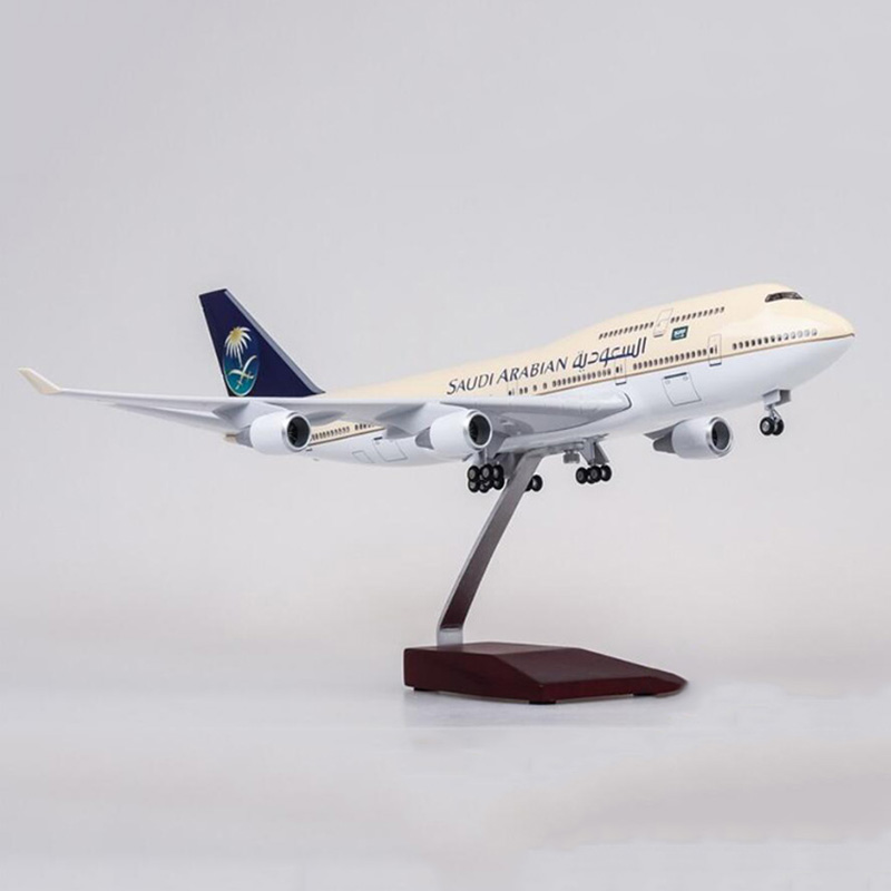 1/150 Scale Boeing 747 B747-400 Simulation Aircraft Model Toy 47cmSaudi Arabian Airline Airplane W Light Wheels Diecast Plane 1/150 Scale Boeing 747 B747-400 Simulation Aircraft Model Toy 47cmSaudi Arabian Airline Airplane W Light Wheels Diecast Plane
