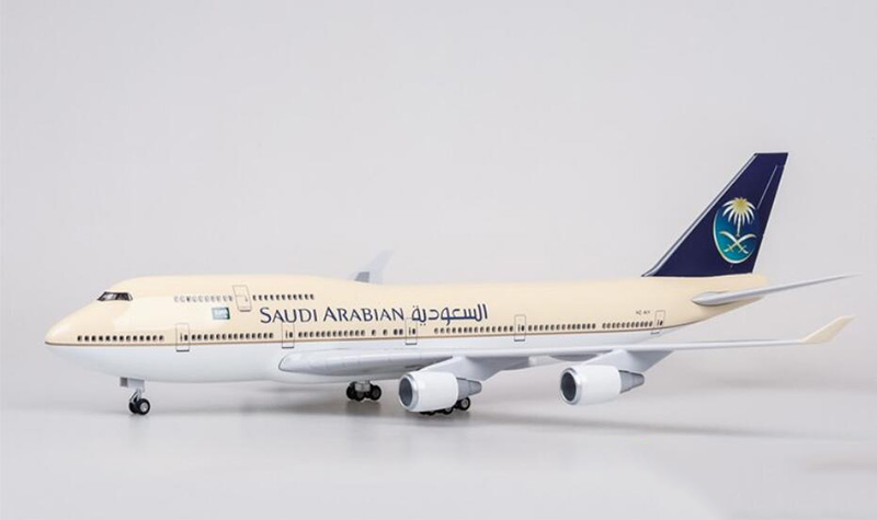 1/150 Scale Boeing 747 B747-400 Simulation Aircraft Model Toy 47cmSaudi Arabian Airline Airplane W Light Wheels Diecast Plane 1/150 Scale Boeing 747 B747-400 Simulation Aircraft Model Toy 47cmSaudi Arabian Airline Airplane W Light Wheels Diecast Plane