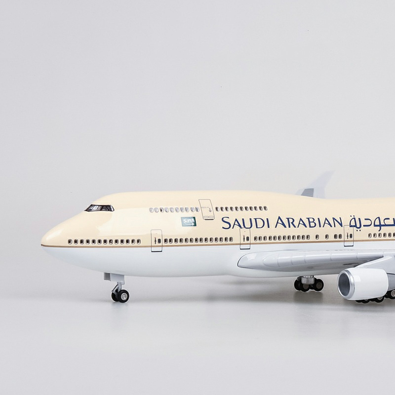 1/150 Scale Boeing 747 B747-400 Simulation Aircraft Model Toy 47cmSaudi Arabian Airline Airplane W Light Wheels Diecast Plane 1/150 Scale Boeing 747 B747-400 Simulation Aircraft Model Toy 47cmSaudi Arabian Airline Airplane W Light Wheels Diecast Plane