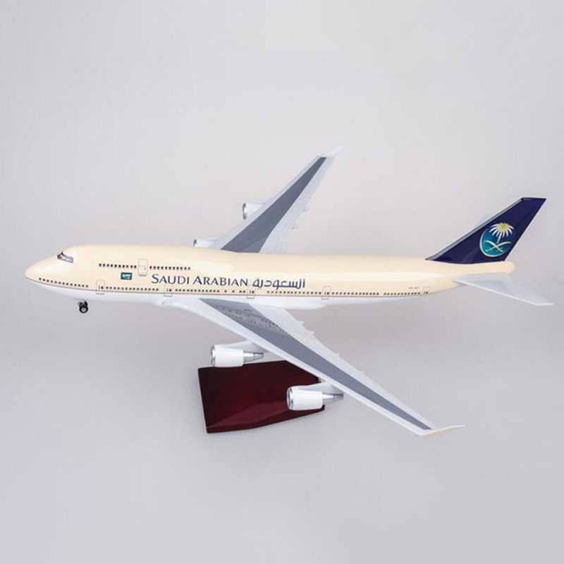 1/150 Scale Boeing 747 B747-400 Simulation Aircraft Model Toy 47cmSaudi Arabian Airline Airplane W Light Wheels Diecast Plane 1/150 Scale Boeing 747 B747-400 Simulation Aircraft Model Toy 47cmSaudi Arabian Airline Airplane W Light Wheels Diecast Plane