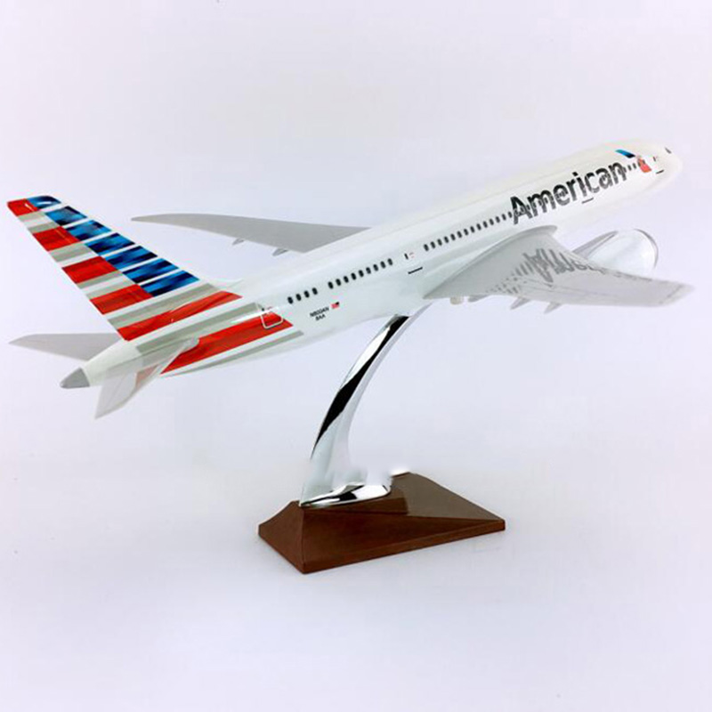 43cm US airplane toys 1/150 scale Boeing B787 Business airliner Dreamliner aircraft model with base diecast plastic alloy plane