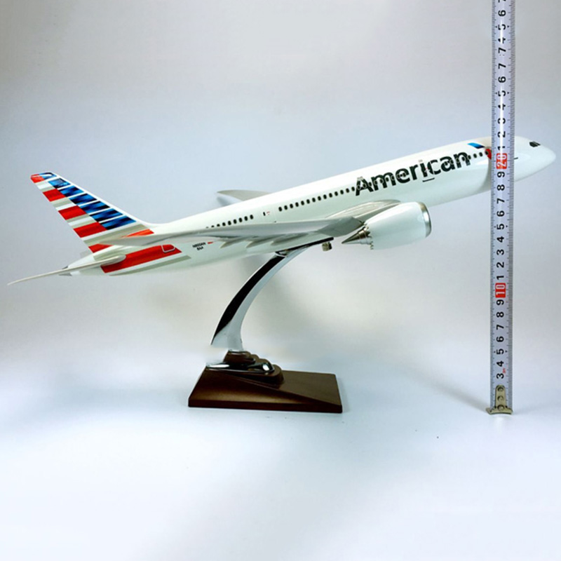 43cm US airplane toys 1/150 scale Boeing B787 Business airliner Dreamliner aircraft model with base diecast plastic alloy plane