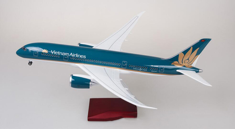 1/130 Scale 47cm Simulation Boeing B787 Alloy Airplane Model Toys Vietnam Airlines Aircraft W Light&Wheels Diecast Plastic Plane 1/130 Scale 47cm Simulation Boeing B787 Alloy Airplane Model Toys Vietnam Airlines Aircraft W Light&Wheels Diecast Plastic Plane