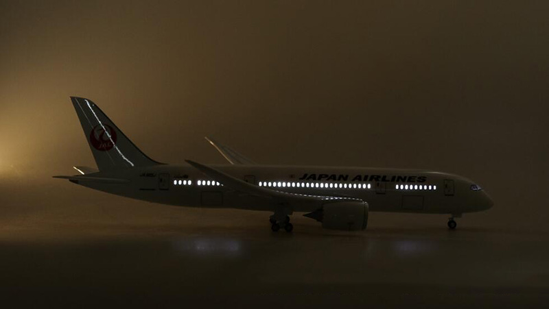 47cm 1/130 High imitation B787 Alloy Airplane Model Airlines Aircraft Pedestal Wheels Diecast Plastic Plane Toy