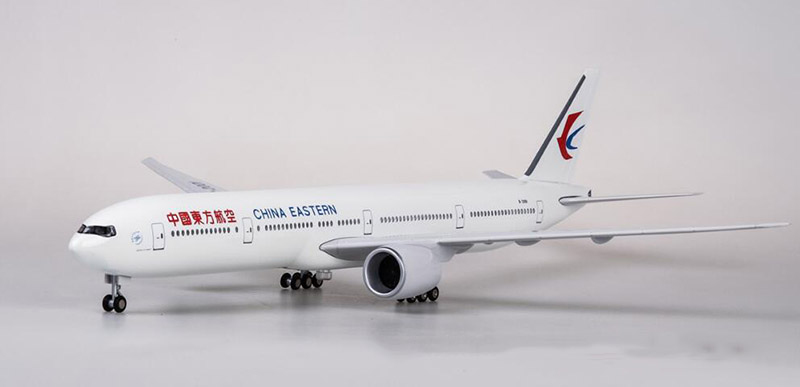 47CM 1/157 Scale Boeing B777 Dreamliner Aircraft Air China Eastern Airlines Model W Light and Wheel Diecast Plastic Resin Plane 47CM 1/157 Scale Boeing B777 Dreamliner Aircraft Air China Eastern Airlines Model W Light and Wheel Diecast Plastic Resin Plane