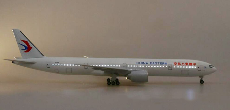 47CM 1/157 Scale Boeing B777 Dreamliner Aircraft Air China Eastern Airlines Model W Light and Wheel Diecast Plastic Resin Plane 47CM 1/157 Scale Boeing B777 Dreamliner Aircraft Air China Eastern Airlines Model W Light and Wheel Diecast Plastic Resin Plane