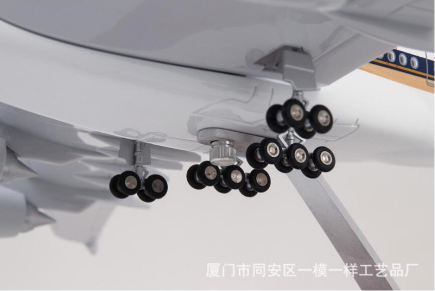 50.5CM Aircraft 1/160 Airbus A380 Alloy Airplane Singapore Airline Model Pedestal Light & Wheel Diecast Plastic Plane Collection