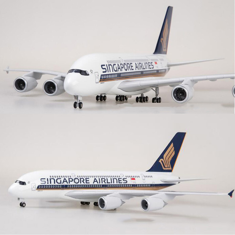 50.5CM Aircraft 1/160 Airbus A380 Alloy Airplane Singapore Airline Model Pedestal Light & Wheel Diecast Plastic Plane Collection
