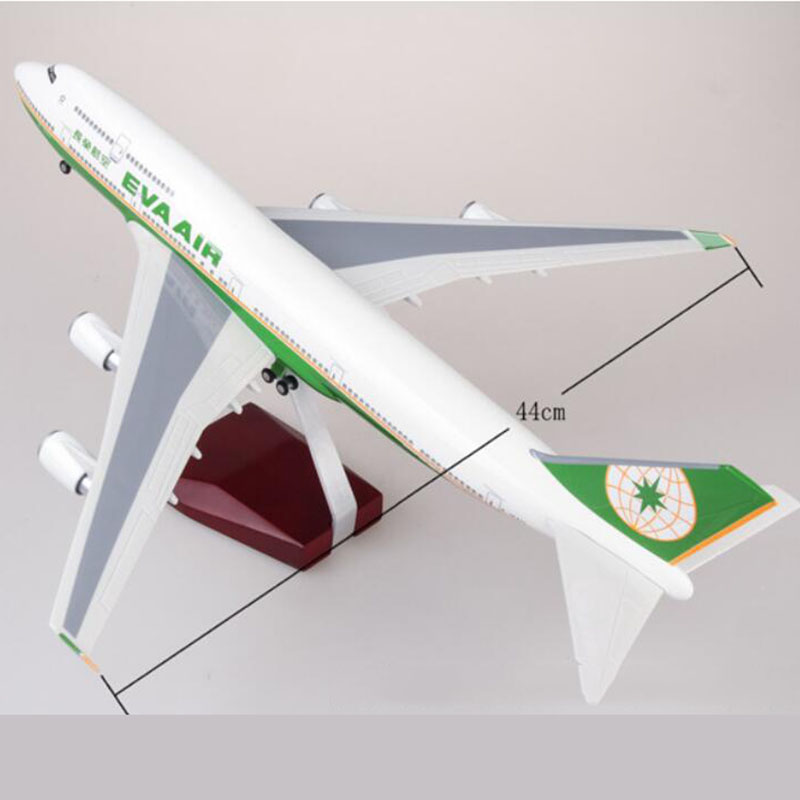 47CM Aircraft Model Toys 1/150 Scale Airplane Boeing B747 Aircraft Taiwan EVA AIR Airline W Light&Wheel Diecast 747 Plane Toy