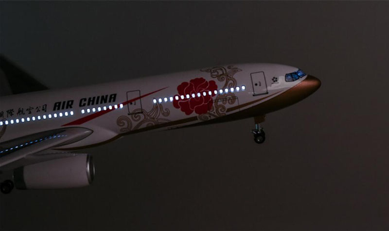 47CM 1:135 Scale Airbus A330 Model AIR ChinaSouthern Airlines Aircraft Model W Base Wheeled Diecast Resin Plane Collectible Toy 47CM 1:135 Scale Airbus A330 Model AIR ChinaSouthern Airlines Aircraft Model W Base Wheeled Diecast Resin Plane Collectible Toy