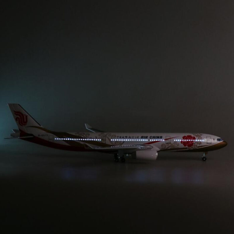 47CM 1:135 Scale Airbus A330 Model AIR ChinaSouthern Airlines Aircraft Model W Base Wheeled Diecast Resin Plane Collectible Toy 47CM 1:135 Scale Airbus A330 Model AIR ChinaSouthern Airlines Aircraft Model W Base Wheeled Diecast Resin Plane Collectible Toy