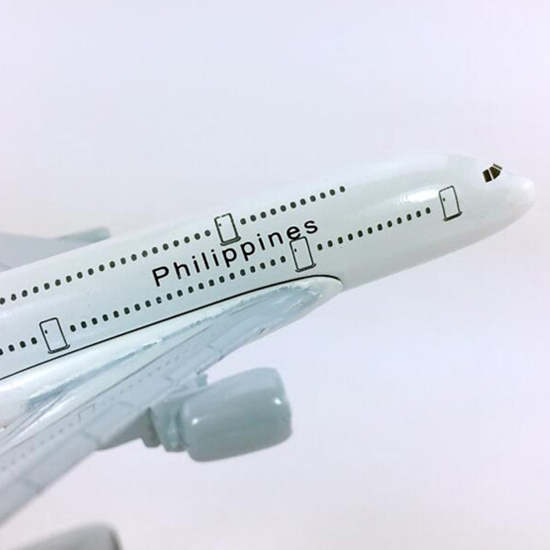 14CM Diecast Aircraft 1:400 Airbus A380-800 model Philippine airplane landing gear alloy airplane collectible display Child gift