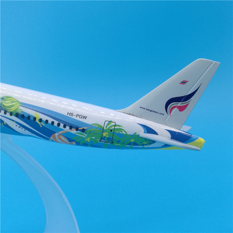 16CM Plane 1:400 landing gear Aircraft Airbus A320-200 model Thailand Bankok Fish airlines W base alloy airplane collectible Toy