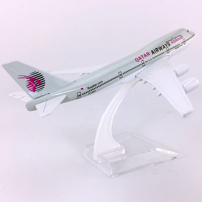 16CM Static Aircraft 1:400 Boeing B747-400 model Air QATAR Airways with base alloy airplane collectible plane display toy Gift