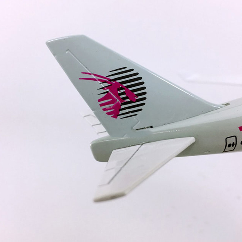 16CM Static Aircraft 1:400 Boeing B747-400 model Air QATAR Airways with base alloy airplane collectible plane display toy Gift