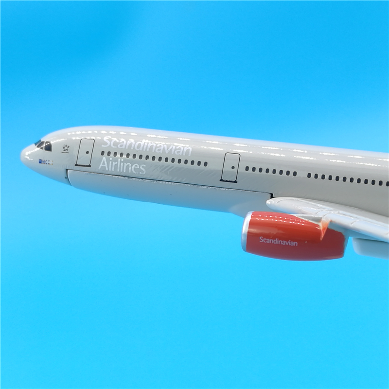 16CM 1:400 landing gear Aircraft Airbus A330-300 model SAS Scandianavian airlines Alloy airplane Gift W Stand base diecast plane 16CM 1:400 landing gear Aircraft Airbus A330-300 model SAS Scandianavian airlines Alloy airplane Gift W Stand base diecast plane
