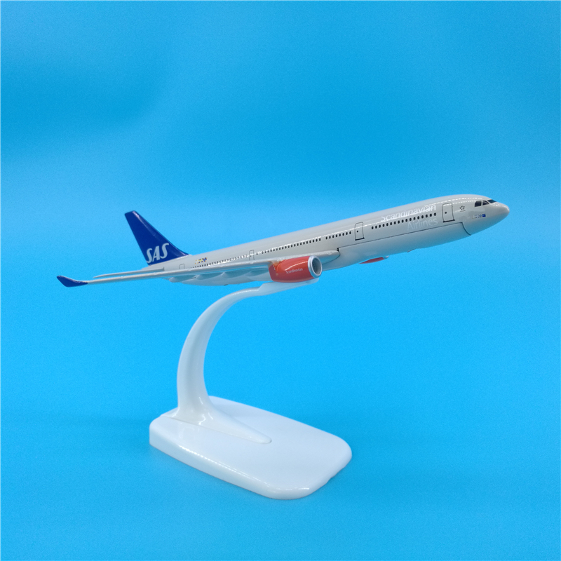 16CM 1:400 landing gear Aircraft Airbus A330-300 model SAS Scandianavian airlines Alloy airplane Gift W Stand base diecast plane 16CM 1:400 landing gear Aircraft Airbus A330-300 model SAS Scandianavian airlines Alloy airplane Gift W Stand base diecast plane