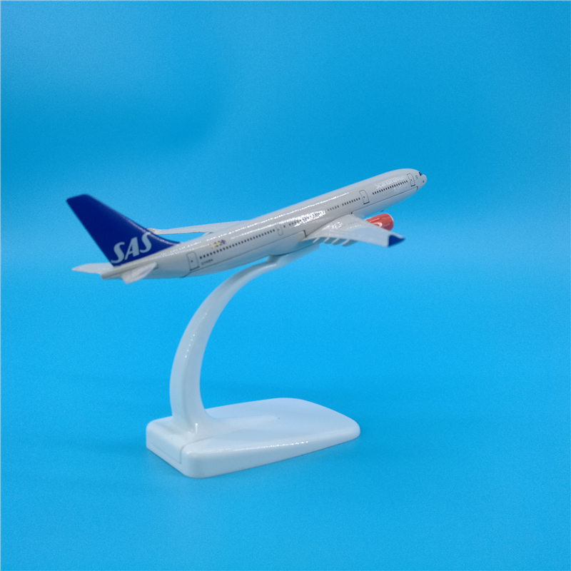 16CM 1:400 landing gear Aircraft Airbus A330-300 model SAS Scandianavian airlines Alloy airplane Gift W Stand base diecast plane 16CM 1:400 landing gear Aircraft Airbus A330-300 model SAS Scandianavian airlines Alloy airplane Gift W Stand base diecast plane