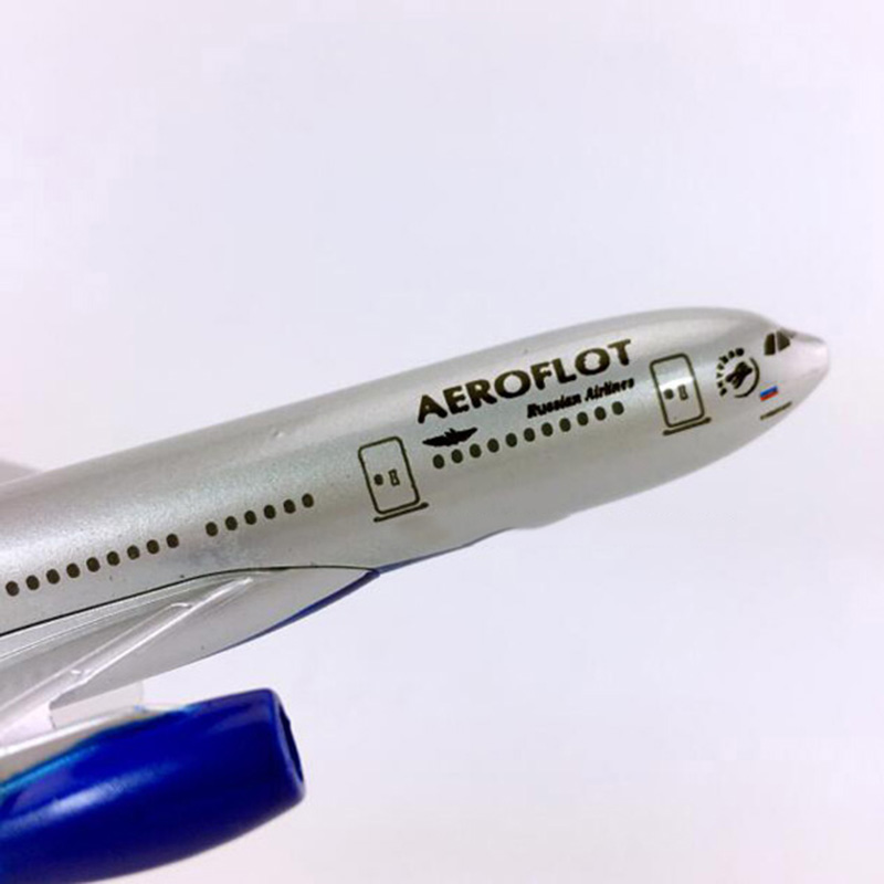 16CM Diecast Aircraft model 1:400 Air Airbus A330-200 RUSSIA airplane W base alloy aircraft plane collectible display toy Gift