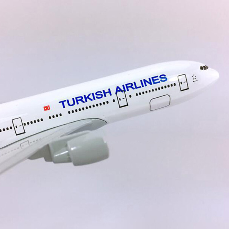16CM Diecast Aircraft 1:400 Boeing B777-300 model Turkish airlines with plastic base alloy airplane display Plane For collection