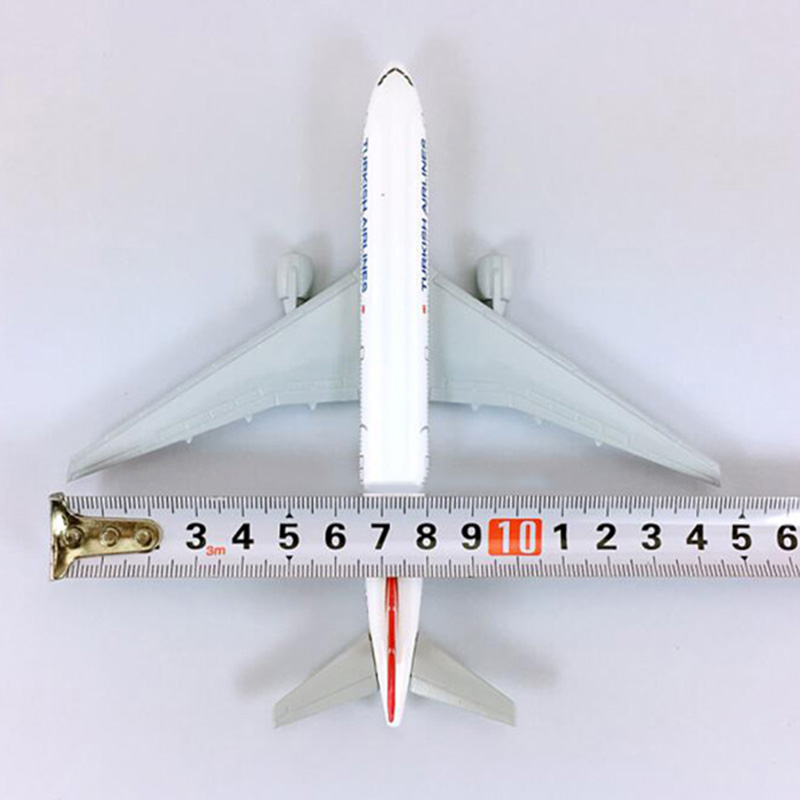 16CM Diecast Aircraft 1:400 Boeing B777-300 model Turkish airlines with plastic base alloy airplane display Plane For collection