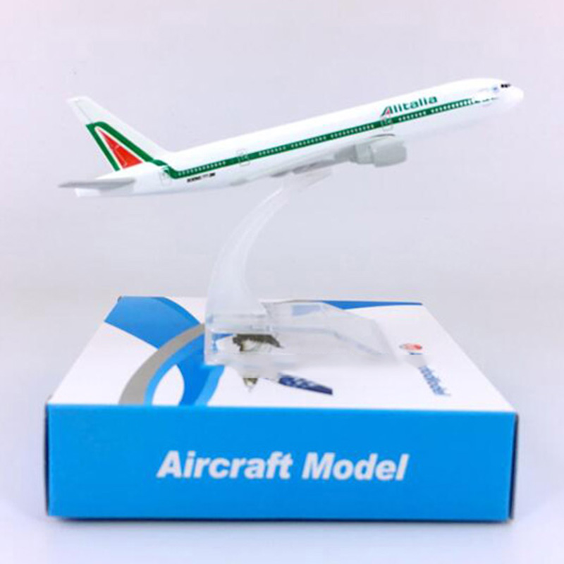 16CM Alitalia airplane 1:400 scale Boeing B777-200 model Italy airplane with base alloy collectible Plane display toy Gift