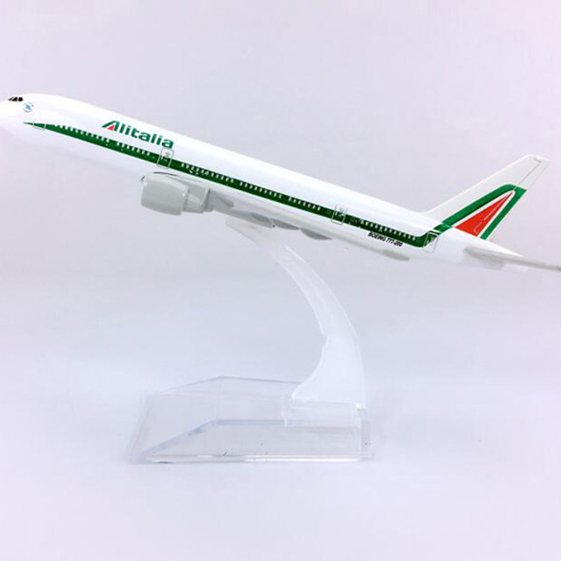 16CM Alitalia airplane 1:400 scale Boeing B777-200 model Italy airplane with base alloy collectible Plane display toy Gift