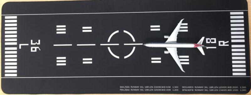 1:400 Airport Passenger aircraft runway model Civil airliner Airbus Boeing plane model aircraft scene display toy also mouse pad