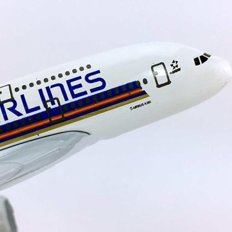 14CM 1:400 Airbus A380-800 model aircraft Singapore airplanes landing gear with base Diecast Airplane display toy collectible 14CM 1:400 Airbus A380-800 model aircraft Singapore airplanes landing gear with base Diecast Airplane display toy collectible