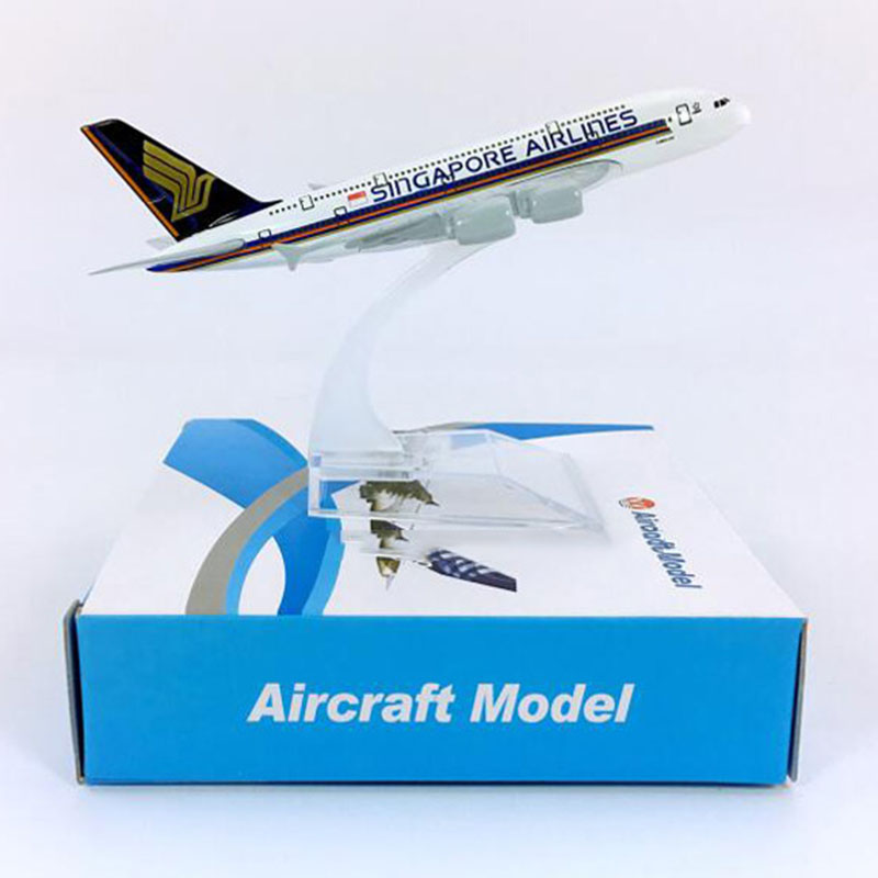 14CM 1:400 Airbus A380-800 model aircraft Singapore airplanes landing gear with base Diecast Airplane display toy collectible 14CM 1:400 Airbus A380-800 model aircraft Singapore airplanes landing gear with base Diecast Airplane display toy collectible