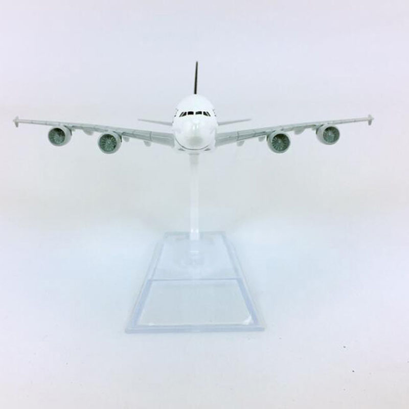 14CM 1:400 Airbus A380-800 model aircraft Singapore airplanes landing gear with base Diecast Airplane display toy collectible 14CM 1:400 Airbus A380-800 model aircraft Singapore airplanes landing gear with base Diecast Airplane display toy collectible