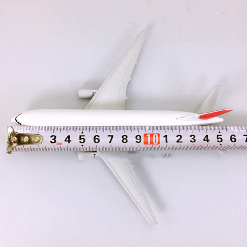 16CM 1:400 B777-200 model aircraft airlines landing gear with base alloy Airplane collectible display Plane Toy 16CM 1:400 B777-200 model aircraft airlines landing gear with base alloy Airplane collectible display Plane Toy