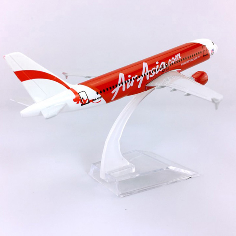 16CM Red Diecast Aircraft 1:400 Airbus A320-200 model Air Asia airline with base alloy airplane CHRISTMAS plane For collection