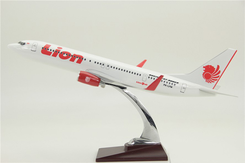 40cm Static Aircraft Toys 1/100 scale Boeing B737-900 Indonesia Lion Air line airplane Model diecast plastic alloy plane gifts 40cm Static Aircraft Toys 1/100 scale Boeing B737-900 Indonesia Lion Air line airplane Model diecast plastic alloy plane gifts