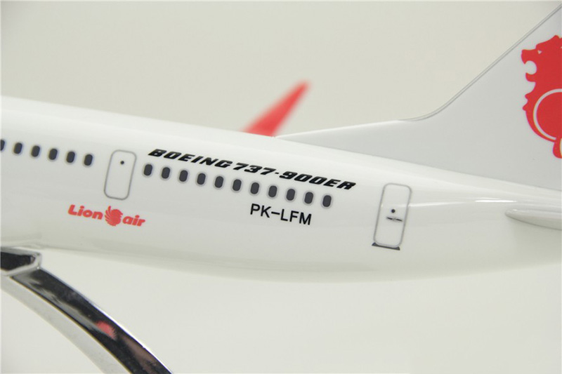 40cm Static Aircraft Toys 1/100 scale Boeing B737-900 Indonesia Lion Air line airplane Model diecast plastic alloy plane gifts 40cm Static Aircraft Toys 1/100 scale Boeing B737-900 Indonesia Lion Air line airplane Model diecast plastic alloy plane gifts